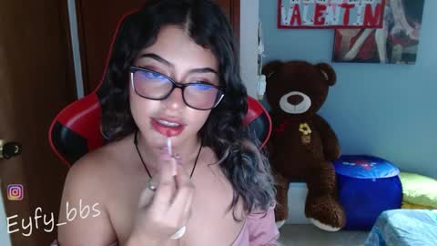 Snapshot of eyfy_bbs chatting on 27, 2, 2025 Nadia online show from 27, 2, 2025