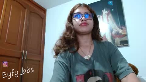 Snapshot of eyfy_bbs chatting on 3, 10, 2025 Nadia online show from 3, 10, 2025