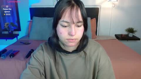 eymmy_24 online show from 19, 9, 2025