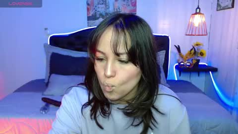 eymmy_24 online show from 23, 10, 2025