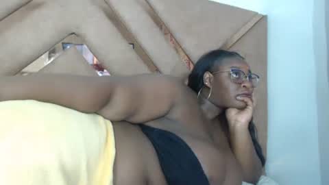 Snapshot of eyshaexotii chatting on 29, 4, 2026 eyshaexotii online show from 29, 4, 2026