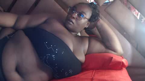 Snapshot of eyshaexotii chatting on 17, 6, 2026 eyshaexotii online show from 17, 6, 2026