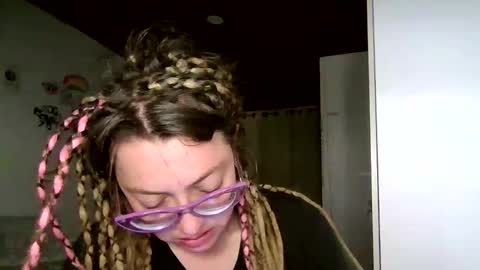 Snapshot of ezlngirl chatting on 19, 1, 2026 Aimee online show from 19, 1, 2026