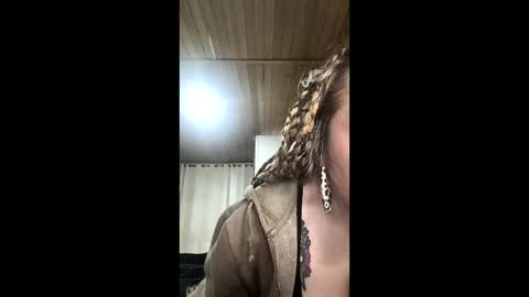 Snapshot of ezlngirl chatting on 19, 3, 2026 Aimee online show from 19, 3, 2026