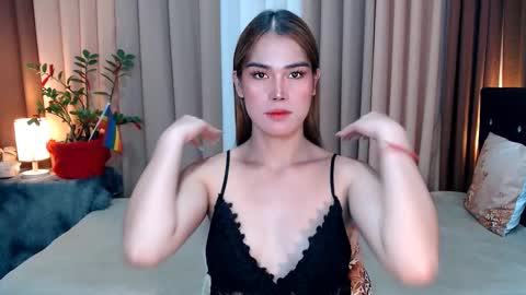 UR SWEET EZRA online show from 7, 12, 2024