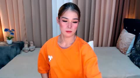 UR SWEET EZRA online show from 7, 1, 2025