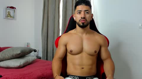 Ezzio Scolaro online show from 2, 2, 2026