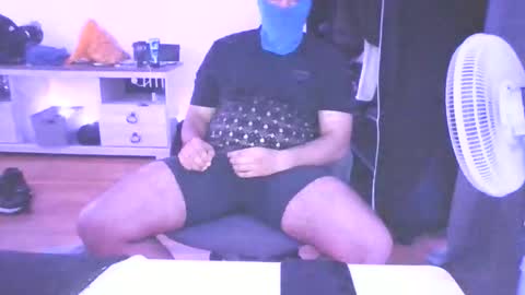 Snapshot of ezzteban935 chatting on 11, 4, 2026 ezzteban935 online show from 11, 4, 2026