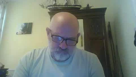 Snapshot of f1zzeek chatting on 28, 4, 2026 f1zzeek online show from 28, 4, 2026
