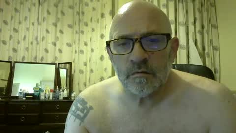 f1zzeek online show from 12, 6, 2026