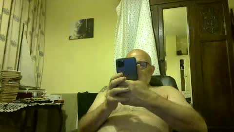 f1zzeek online show from 4, 7, 2026