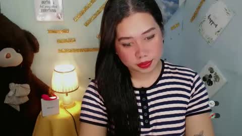 Snapshot of f3ckdollucy chatting on 25, 2, 2025 yanna online show from 25, 2, 2025