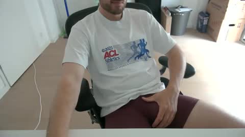 Snapshot of fabian_196 chatting on 31, 5, 2026 Call me bitch online show from 31, 5, 2026