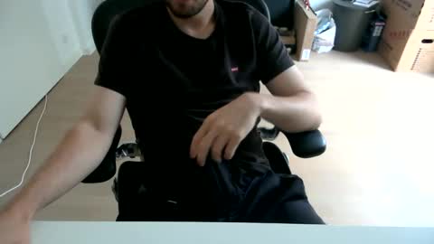 Snapshot of fabian_196 chatting on 4, 6, 2026 Call me bitch online show from 4, 6, 2026