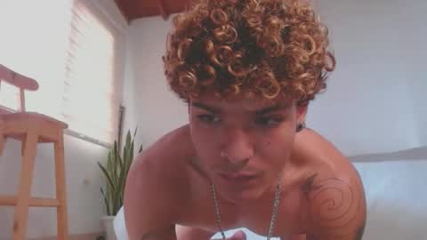 Snapshot of fabrizio_amery chatting on 12, 3, 2025 -  A N D E R online show from 12, 3, 2025