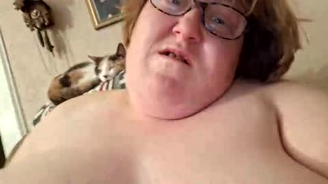 Snapshot of fabulousbbw1600 chatting on 2, 10, 2025 fabulousbbw1600 online show from 2, 10, 2025