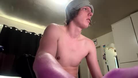 Snapshot of fadedboy4u chatting on 5, 12, 2025 fadedboy4u online show from 5, 12, 2025