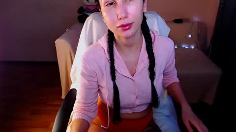 Elli  online show from 13, 12, 2024