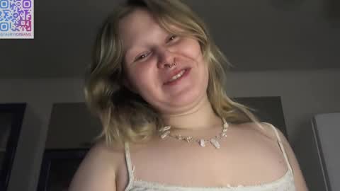 Snapshot of fairydreams_ chatting on 12, 3, 2025 Arisha online show from 12, 3, 2025