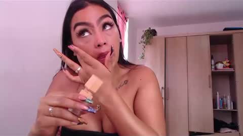 fairylatin online show from 19, 1, 2025