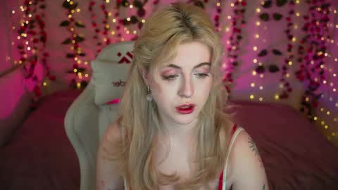 Snapshot of fairyvi chatting on 1, 4, 2026 Vi online show from 1, 4, 2026