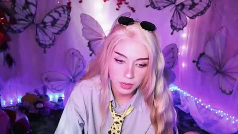 Snapshot of fairywhore chatting on 15, 9, 2025 Jackie Cosplayer online show from 15, 9, 2025