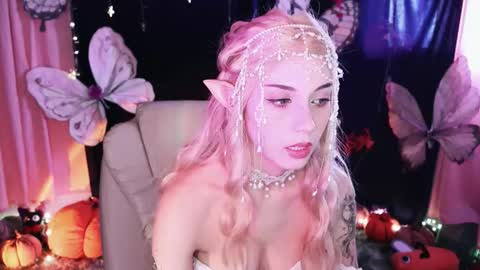 Snapshot of fairywhore chatting on 7, 11, 2025 Jackie Cosplayer online show from 7, 11, 2025