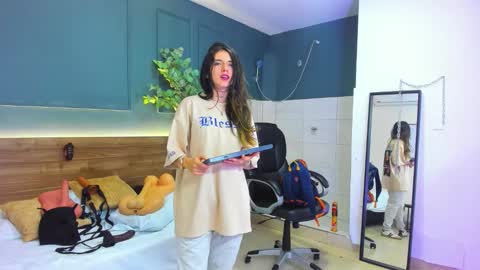 Snapshot of fallen_angel999777 chatting on 14, 1, 2026 Megan 630 1330 -5 online show from 14, 1, 2026