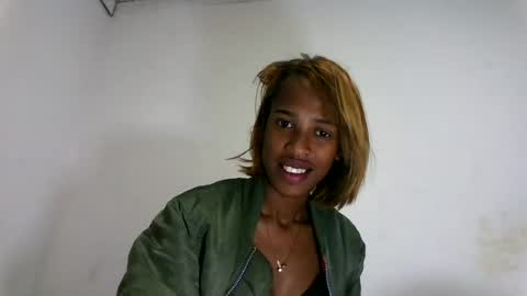Snapshot of fallinah01 chatting on 25, 7, 2026 fallinah01 online show from 25, 7, 2026