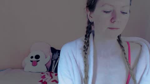 Snapshot of fanatka chatting on 2, 3, 2026 BUNNYGal online show from 2, 3, 2026