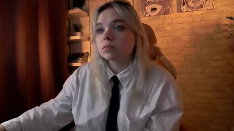 Snapshot of fancybella chatting on 26, 11, 2025 Bella online show from 26, 11, 2025