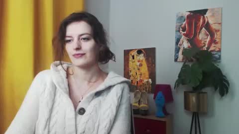 Nadine online show from 8, 1, 2025