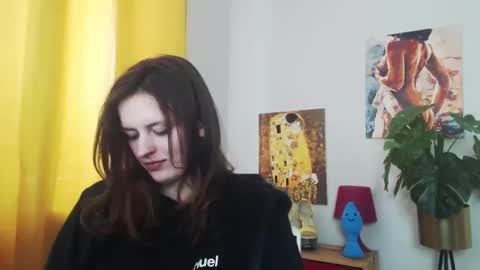 Nadine online show from 24, 2, 2025