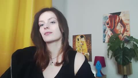 Nadine online show from 25, 2, 2025
