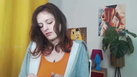 Nadine online show from 6, 3, 2025