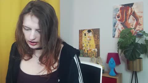 Nadine online show from 12, 3, 2025