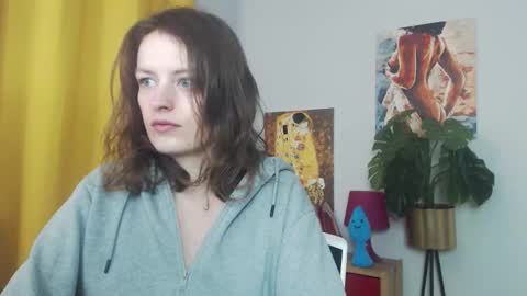 Nadine online show from 8, 10, 2025