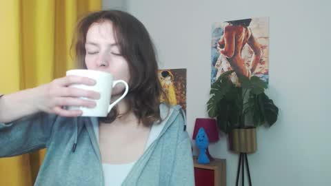 Nadine online show from 12, 10, 2025