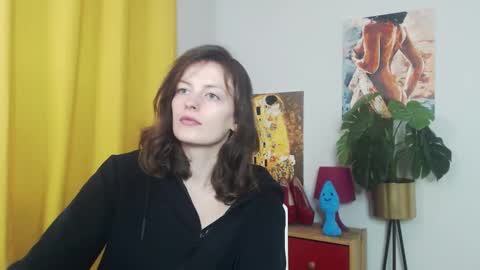 Nadine online show from 15, 10, 2025