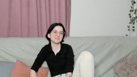 Snapshot of fannyharber chatting on 6, 12, 2024 Mia online show from 6, 12, 2024