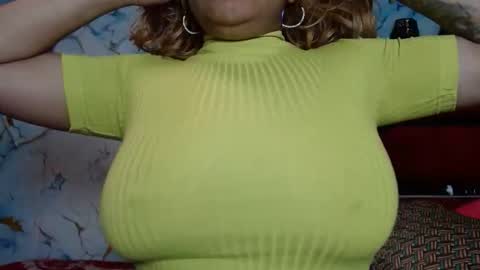 Snapshot of fantastic961397 chatting on 14, 11, 2025 fantastic961397 online show from 14, 11, 2025