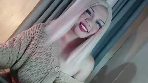 DANIELLA - DONT FORGET TO GIVE ME A THUMBSU UP online show from 17, 2, 2026