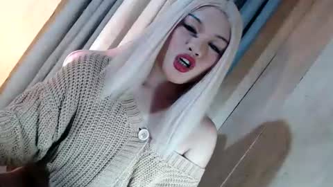 Snapshot of fantasticcock69_daniella chatting on 25, 6, 2026 DANIELLA - DONT FORGET TO GIVE ME A THUMBSU UP online show from 25, 6, 2026