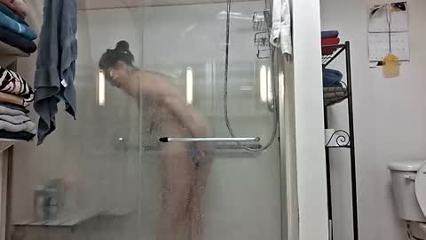 Snapshot of fapqueenc17 chatting on 11, 11, 2025 Scarlett online show from 11, 11, 2025