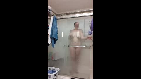 Snapshot of fapqueenc17 chatting on 5, 12, 2025 Scarlett online show from 5, 12, 2025