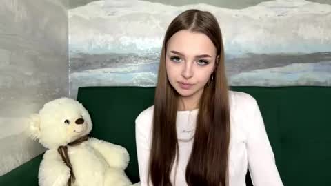 Anna Scovich online show from 22, 11, 2025