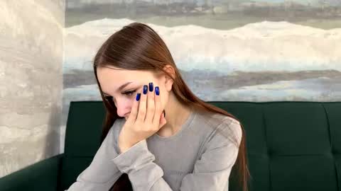 Anna Scovich online show from 14, 12, 2025