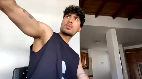 farid_24 online show from 7, 10, 2025