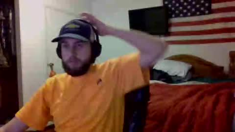 Snapshot of farmboy2398 chatting on 23, 11, 2025 farmboy2398 online show from 23, 11, 2025