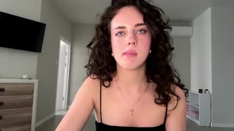 Snapshot of farrahburde chatting on 14, 7, 2026 Mia online show from 14, 7, 2026